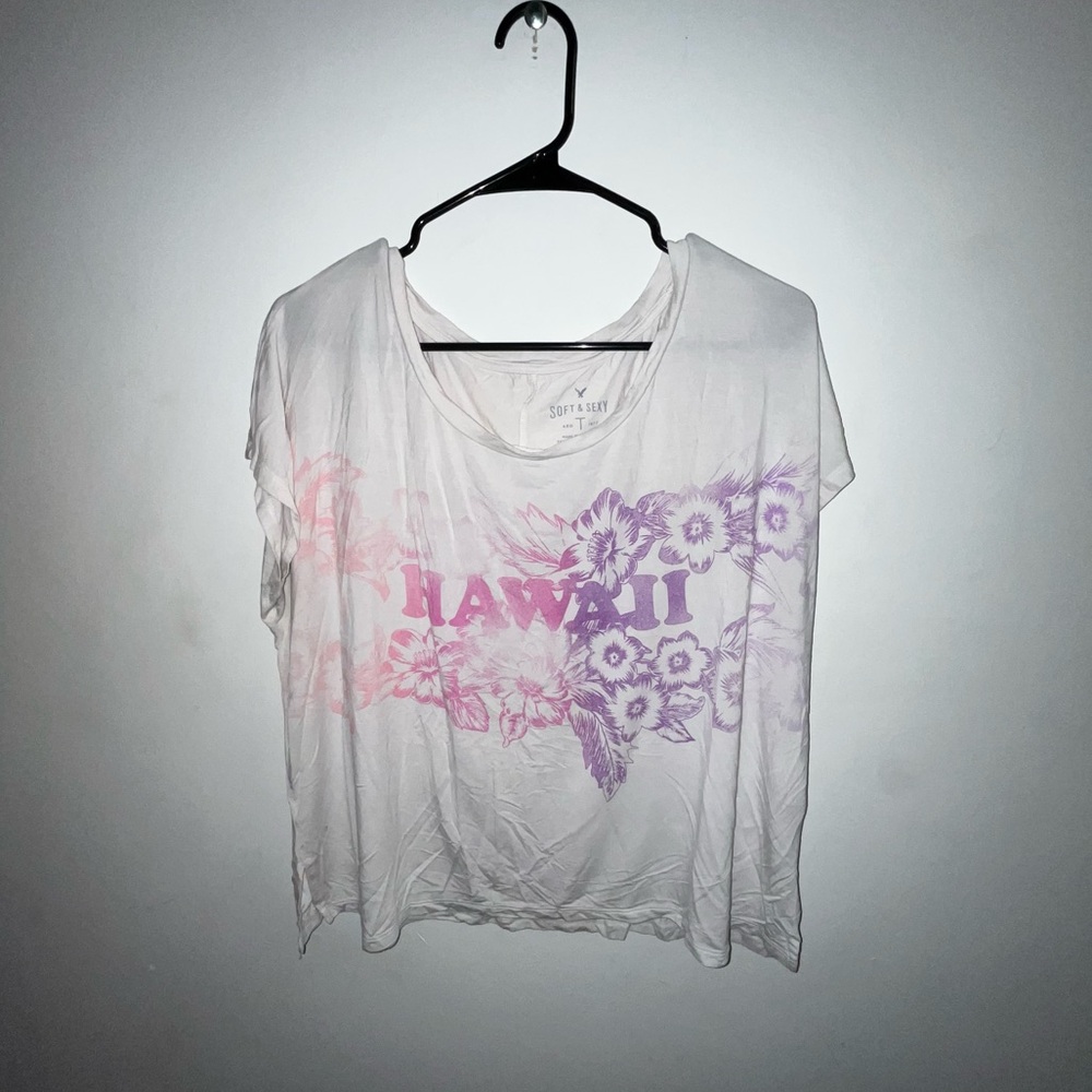 American Eagle Outfitters White and Pink Hawaii Graphic Tee